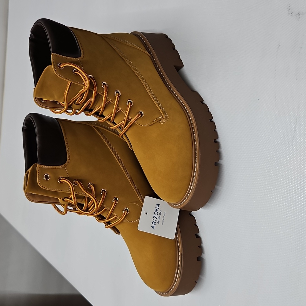 Arizona Jean Co Womens Traba Block Heel Work Boots.